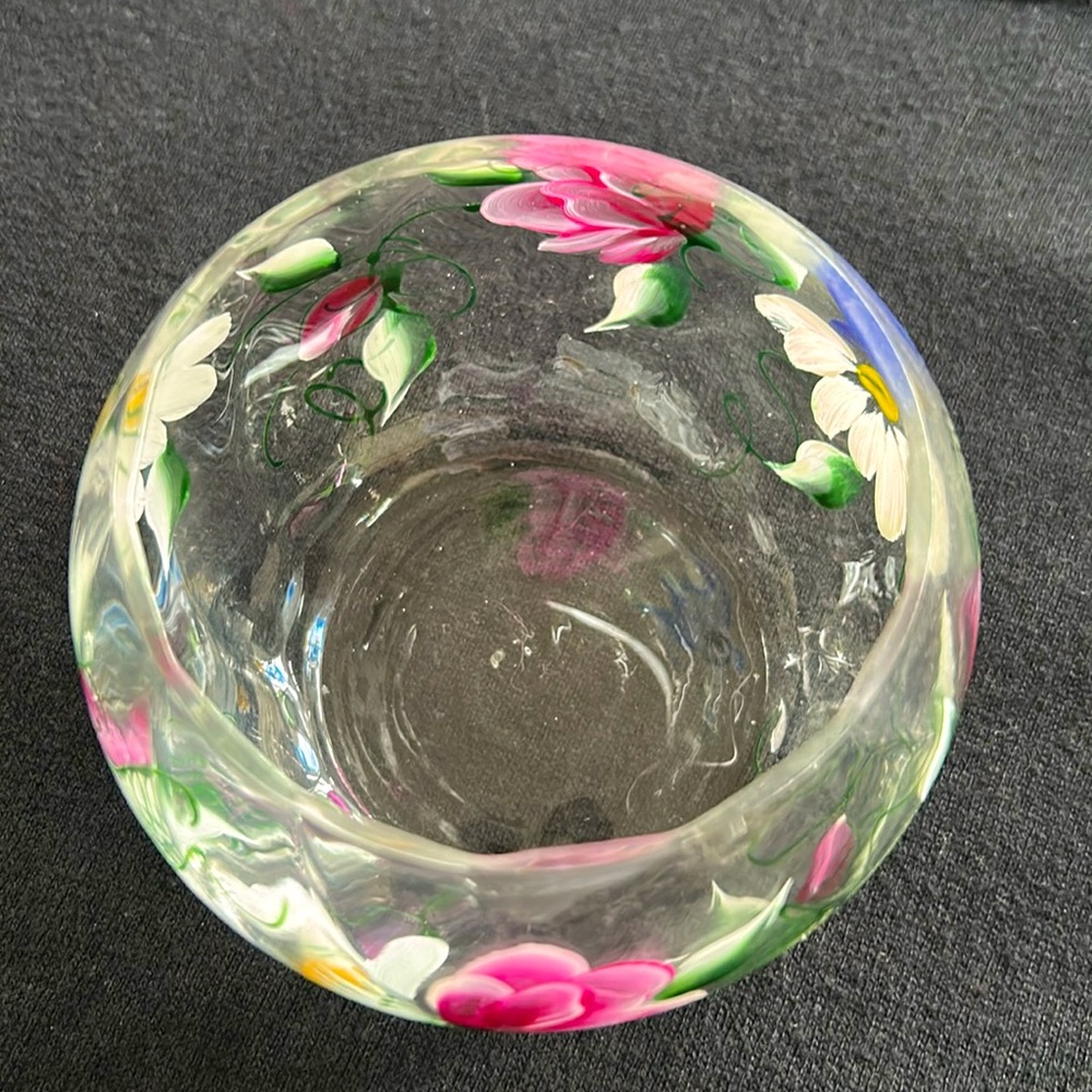 Decorative Glass Bowl.  Hand painted by Suki. Lovely floral design. Like new. - Picture 4 of 6